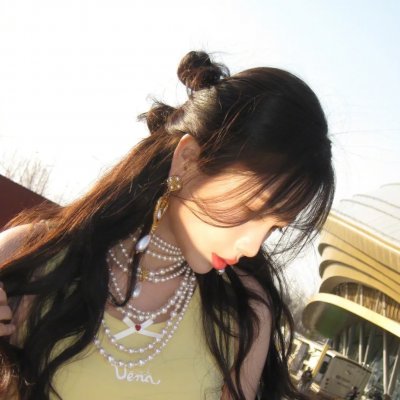 刚毕业被姐姐拉去闪婚